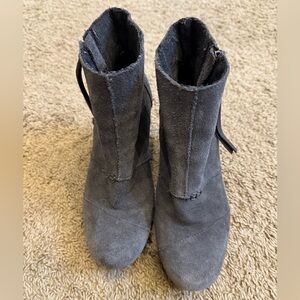 Toms Women's Gray Suede Boots size 7.5